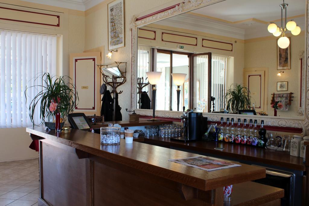 Hotel Evian Express - Terminus Экстерьер фото