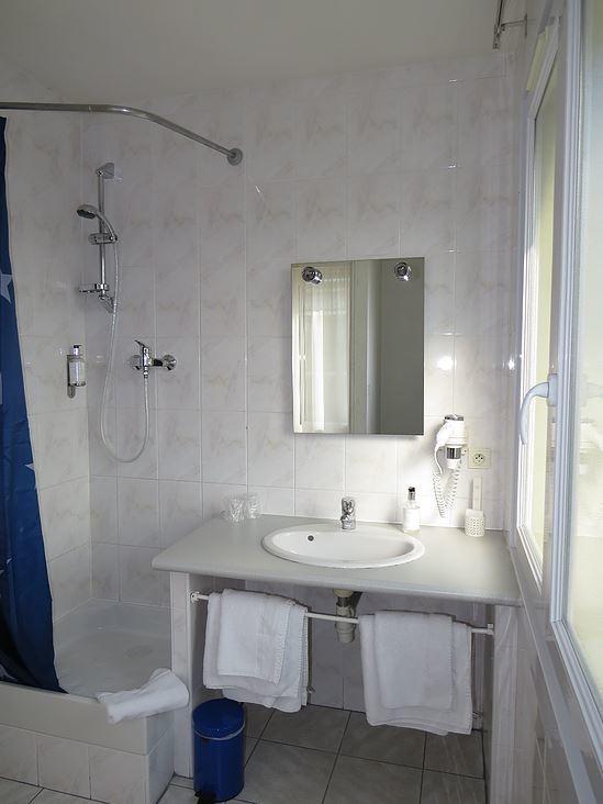 Hotel Evian Express - Terminus Экстерьер фото