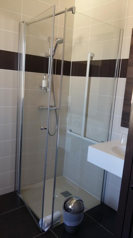 Hotel Evian Express - Terminus Экстерьер фото